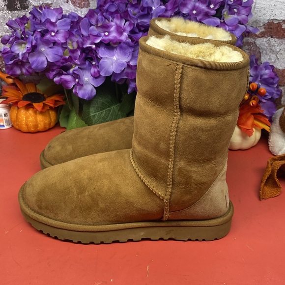 Ugg boots SZ 7 - Picture 4 of 7